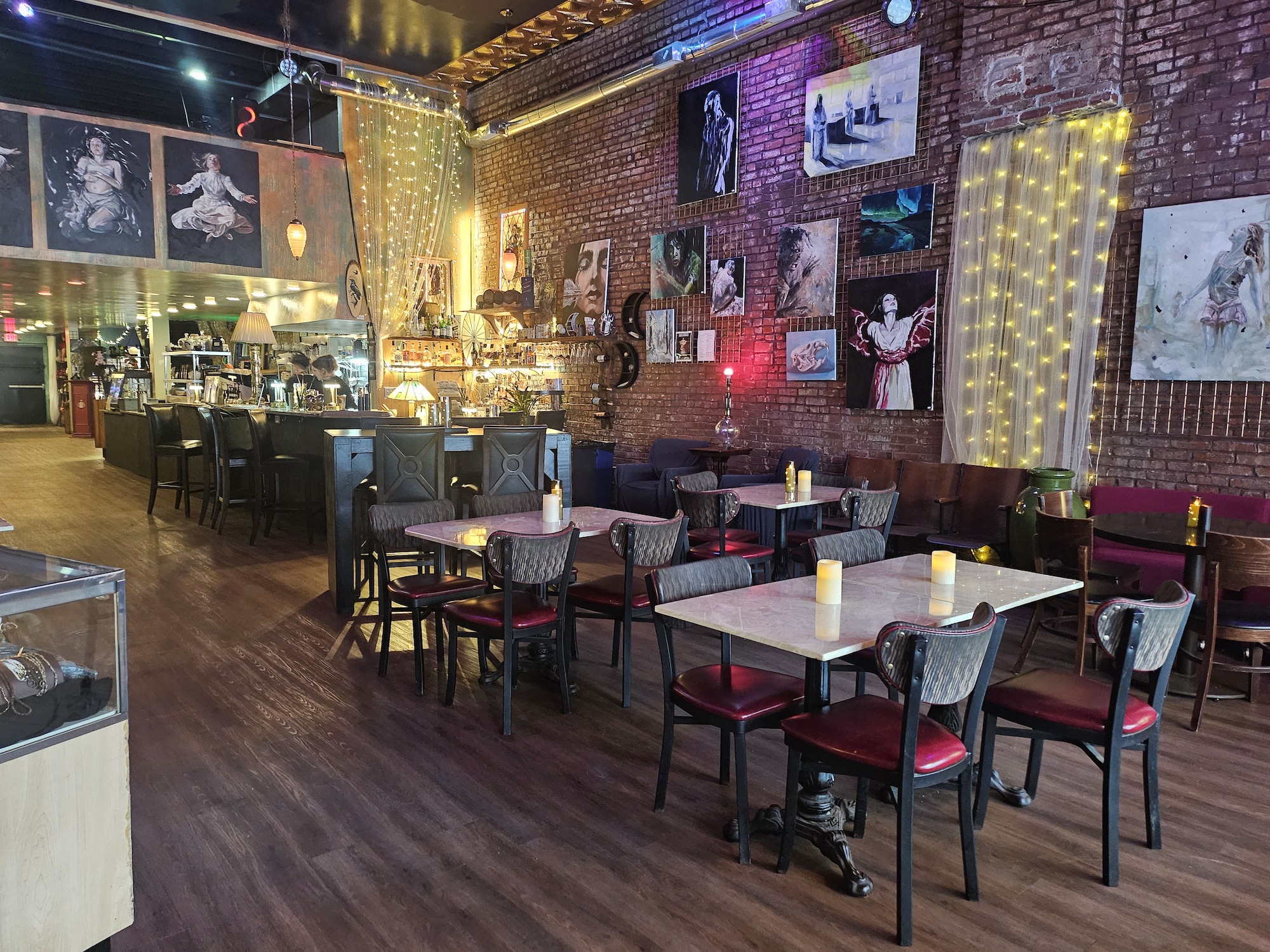 クラッシックカフェ The Crack Fox opens Odditeas Cafe in downtown St. Louis - Sauce